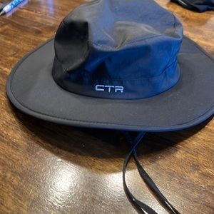 Ctr bucket hat size medium